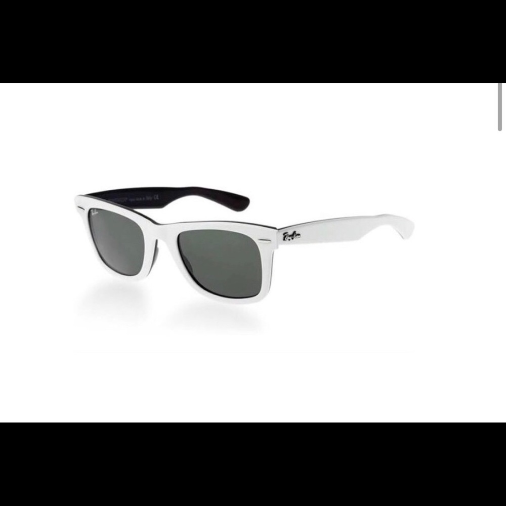 Ray Ban classic wayfarer sunglasses